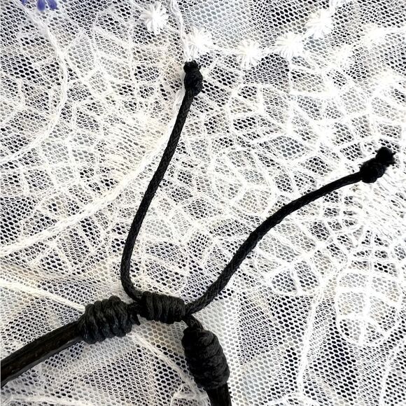 Vintage Leather & Mother of Pearl Boho Bracelet - Picture 9 of 11